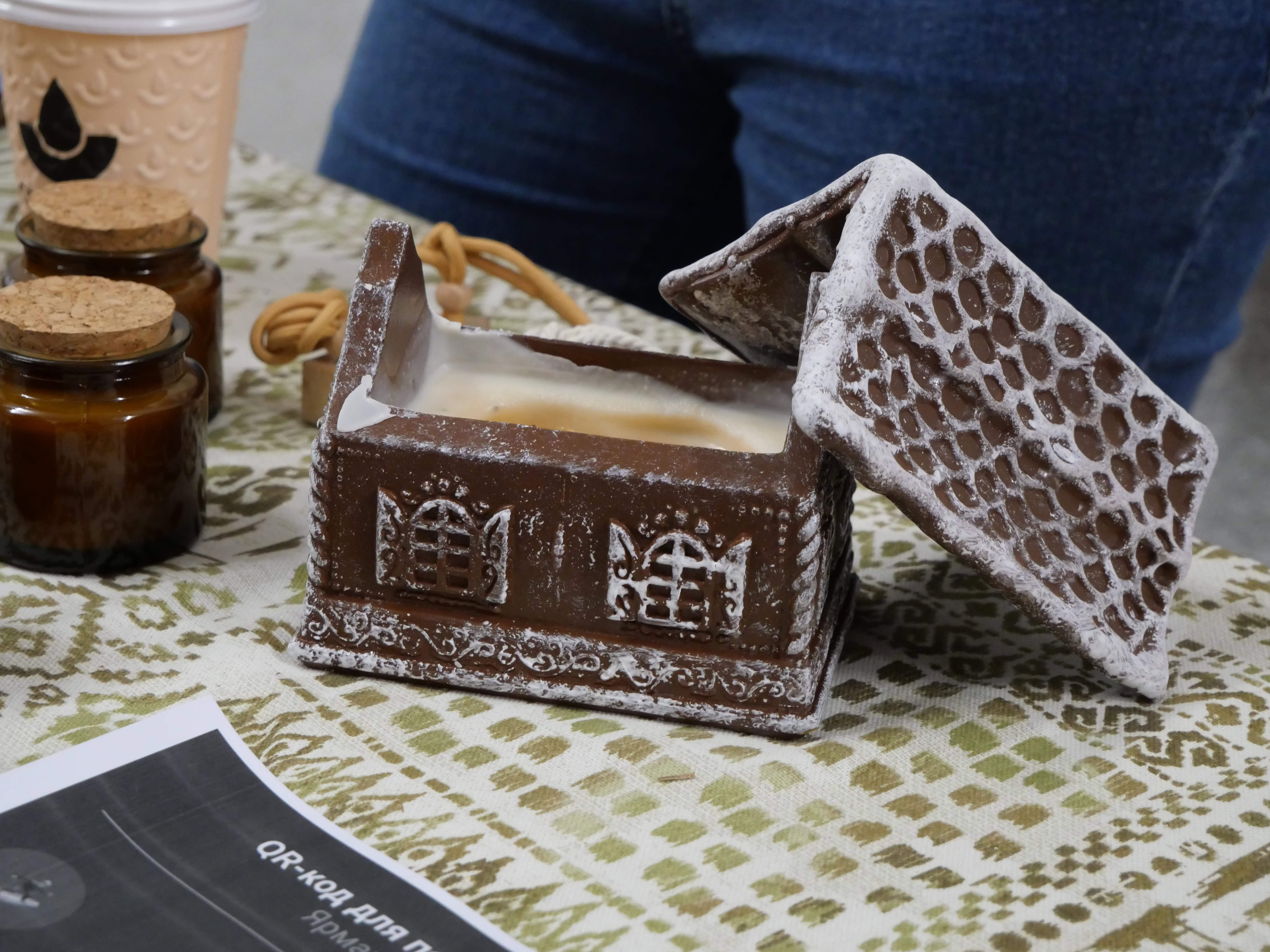 Благодійний ярмарок від U&WE-Hub: як у Запоріжжі підприємниці створюють бізнес і допомагають ЗСУ