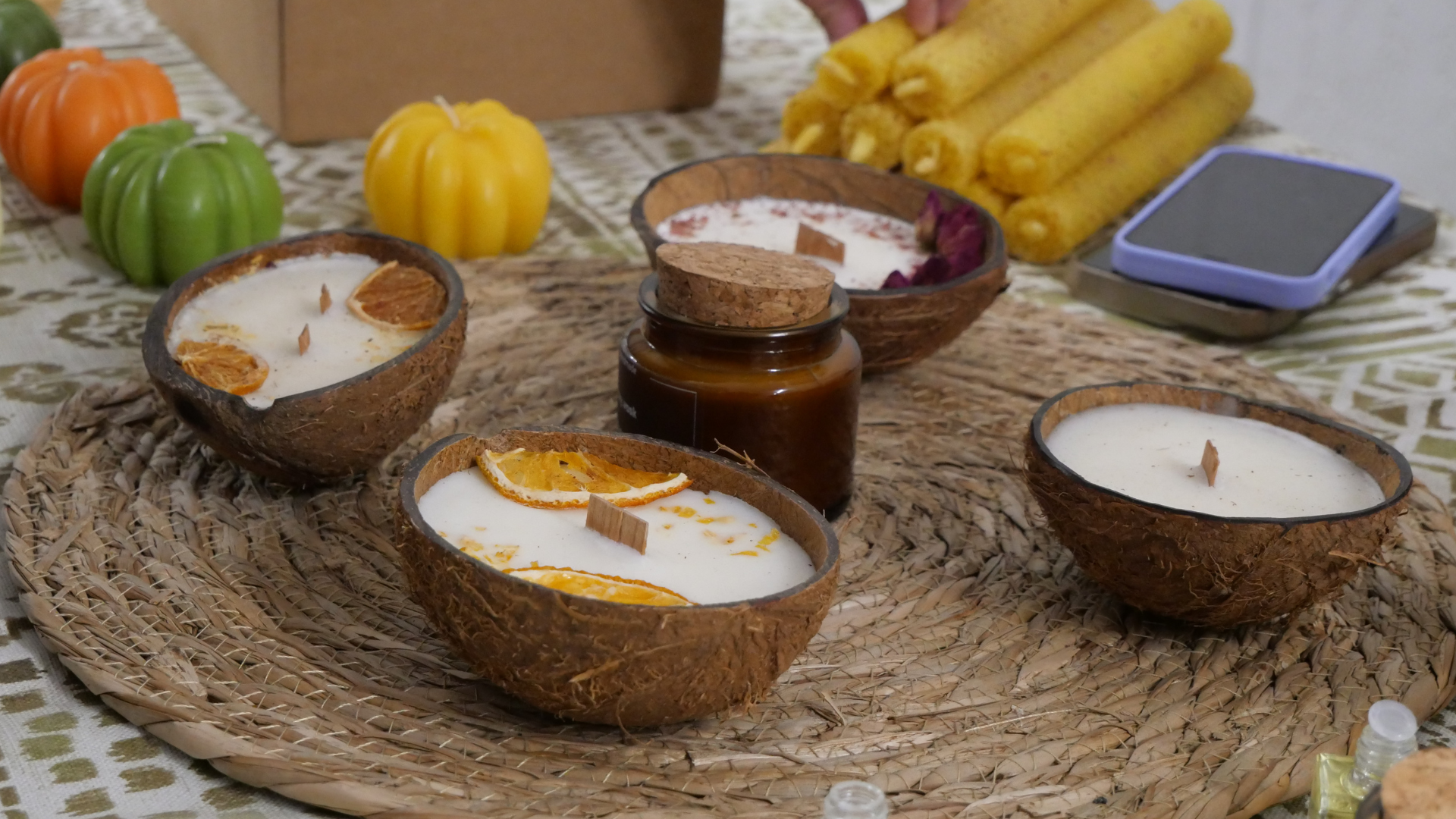 Благодійний ярмарок від U&WE-Hub: як у Запоріжжі підприємниці створюють бізнес і допомагають ЗСУ