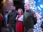 Незламна ялинка: в Запоріжжі презентували головний символ зимових свят – ФОТОРЕПОРТАЖ