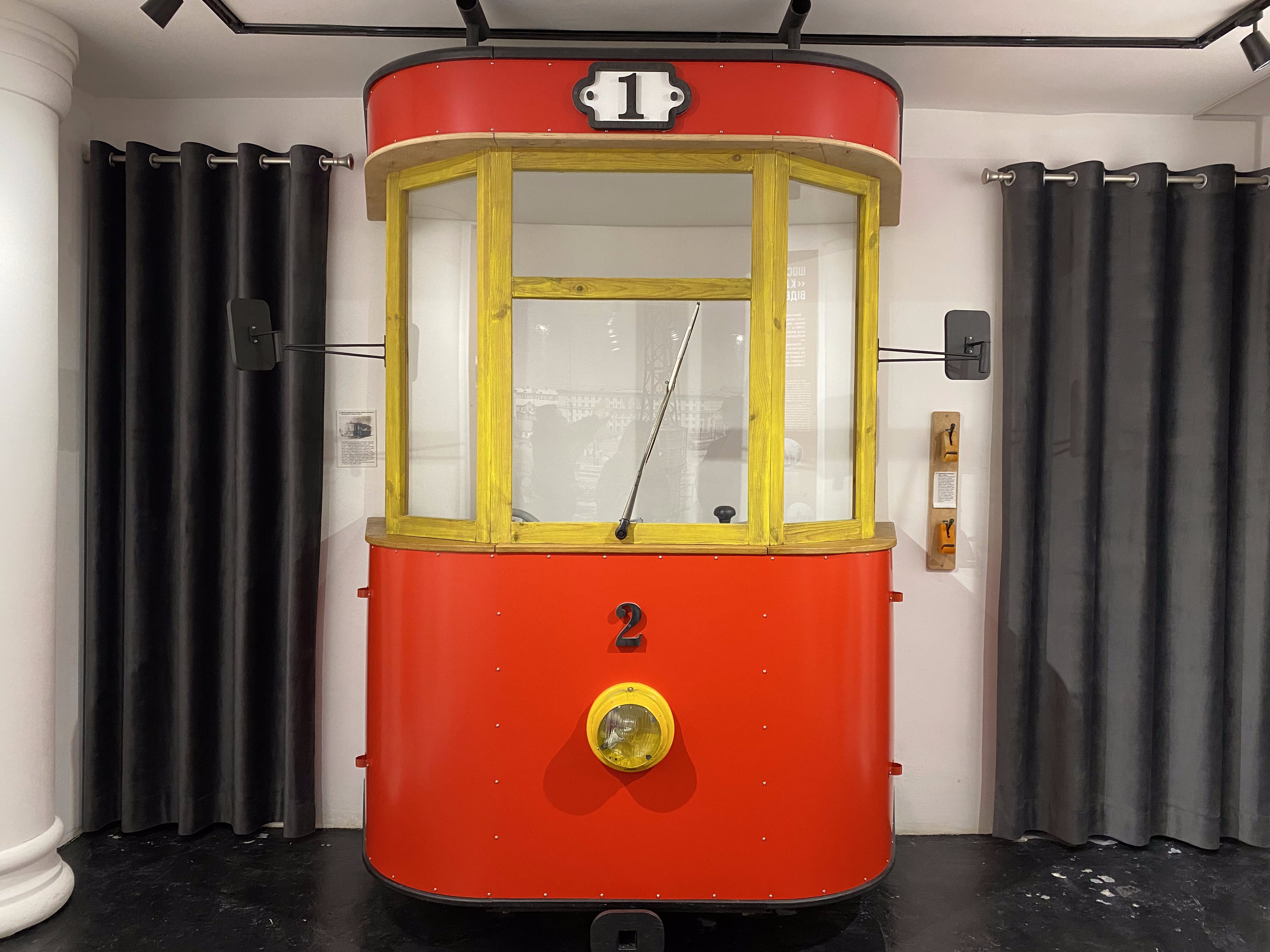 Найцікавіше укриття міста: екскурсія Музеєм архітектури Запоріжжя