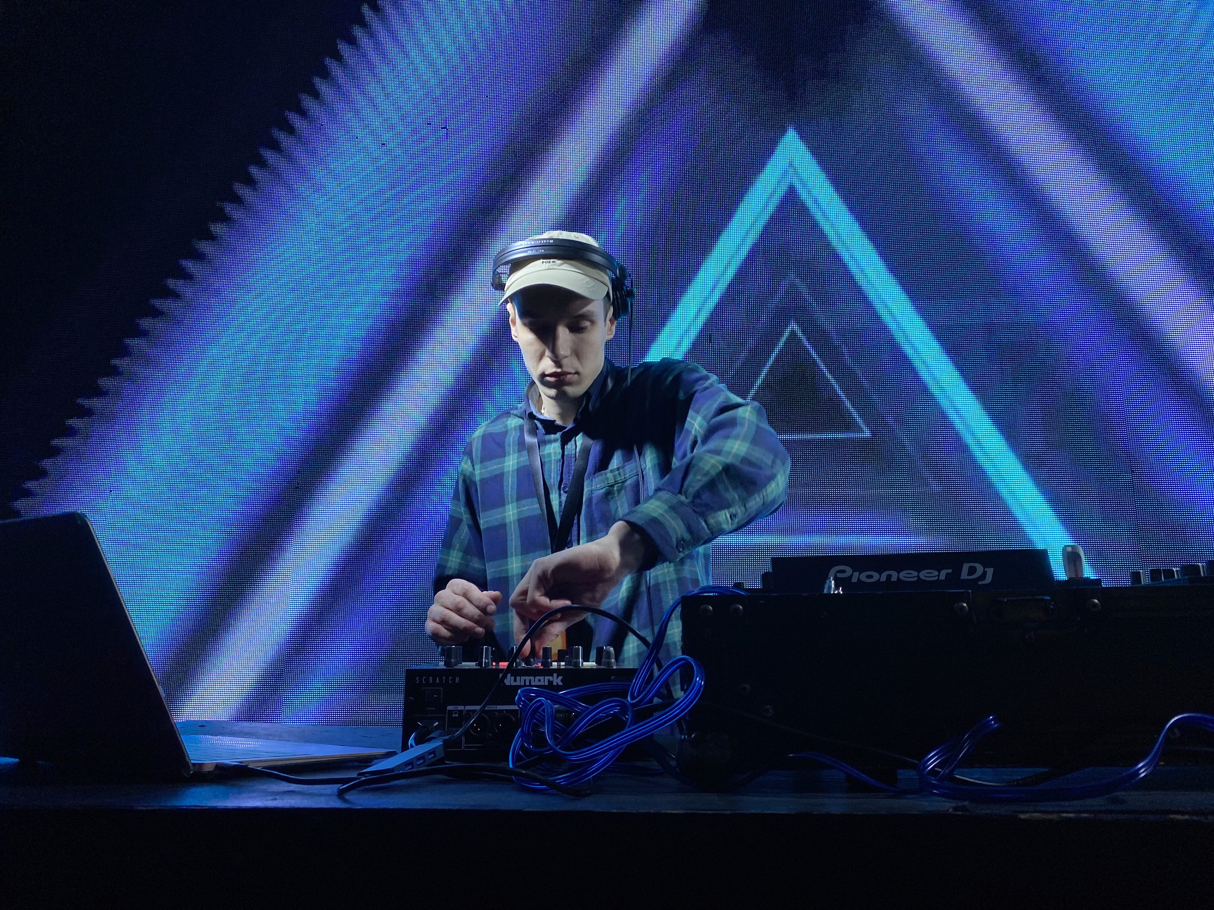 Музика, мистецтво і смачні хот-доги: як пройшов Shevchenko Rave в Запоріжжі