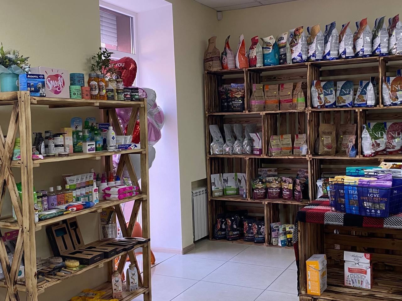 Коти, собаки та їхні люди: місце зустрічі – Yoda Star Pets