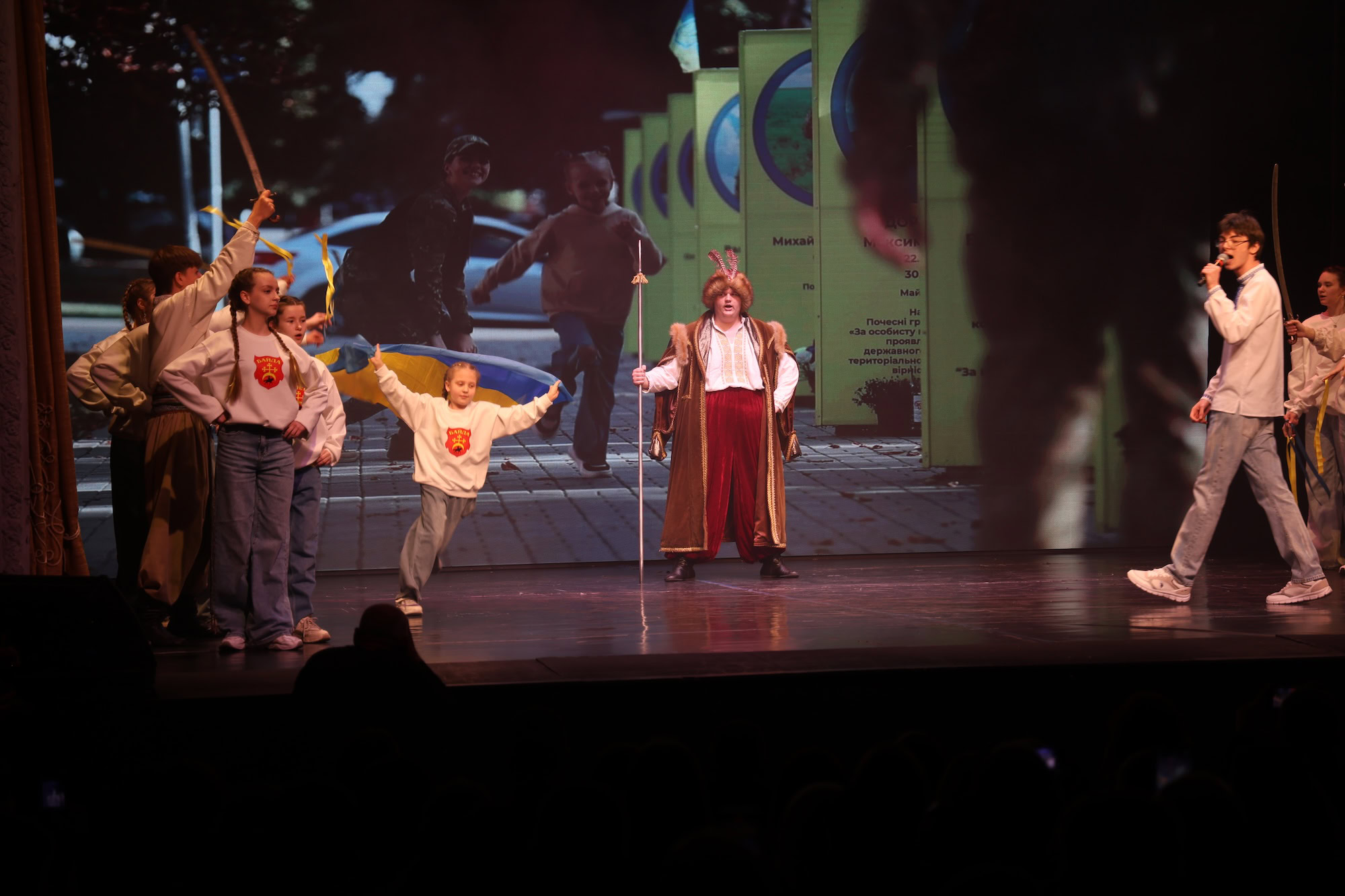 «Байда»: як патріотичний рух у Запоріжжі гуртує молодь та змінює життя підлітків