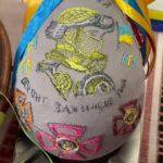 Нитка пам’яті українського всесвіту: виставка вишитих писанок в Запоріжжі