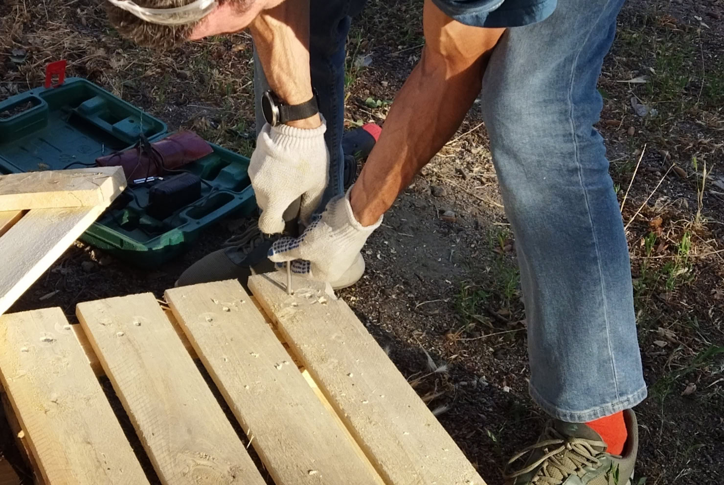 Вихідні в сквері Тарасова: вуличні меблі та толока