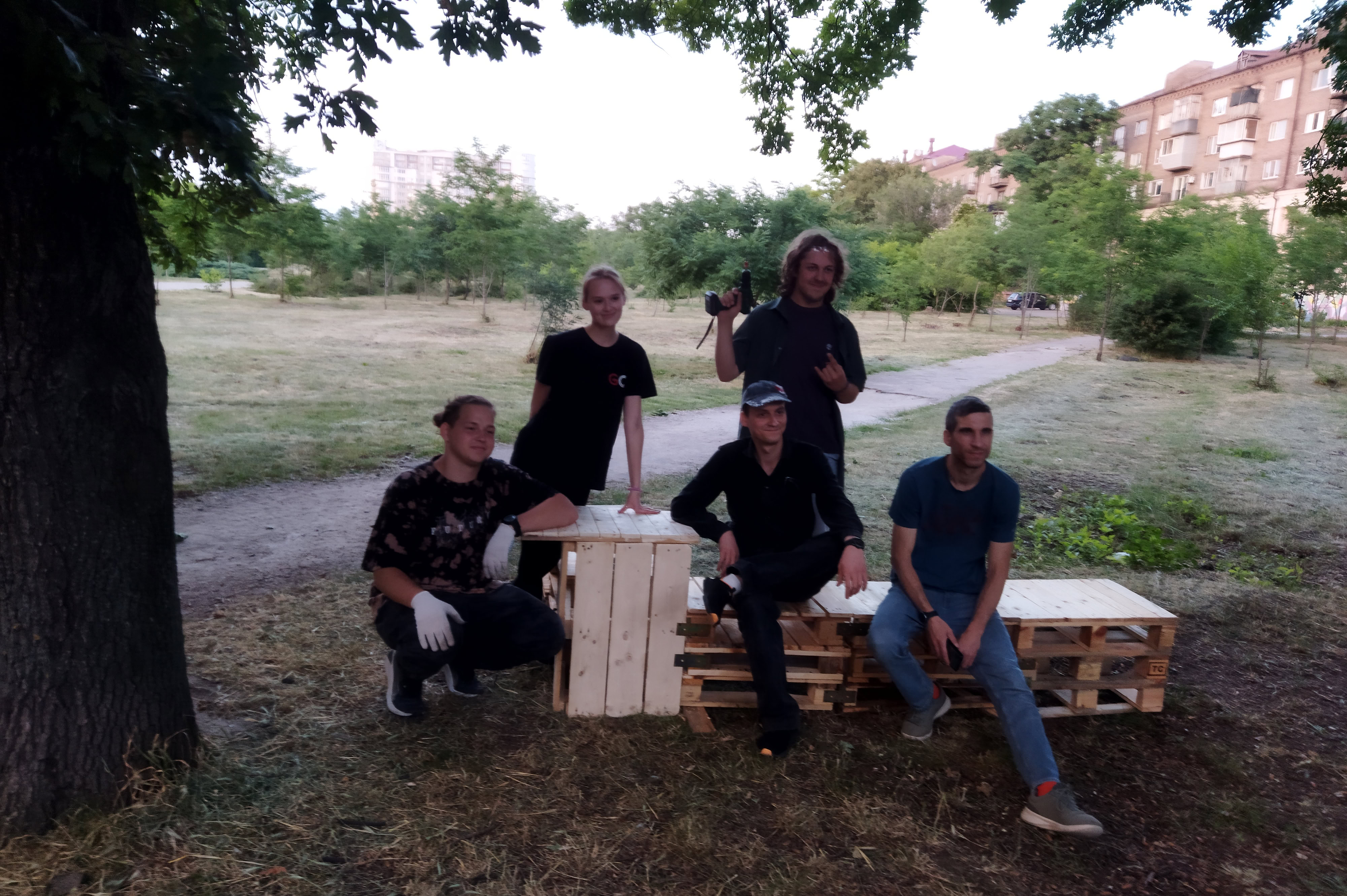 Вихідні в сквері Тарасова: вуличні меблі та толока