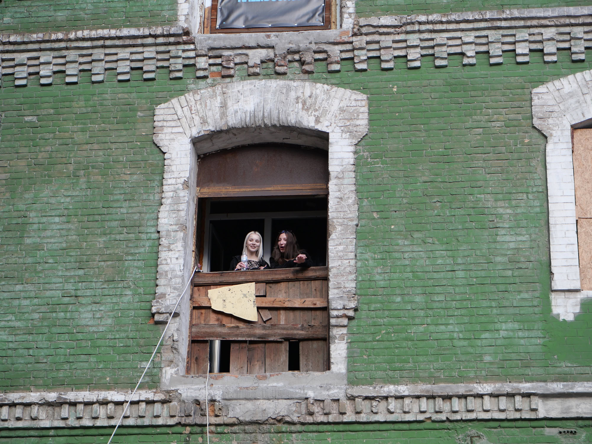 Музика, дощ і хот-доги: як танцювали в Запоріжжі на Гараж паті