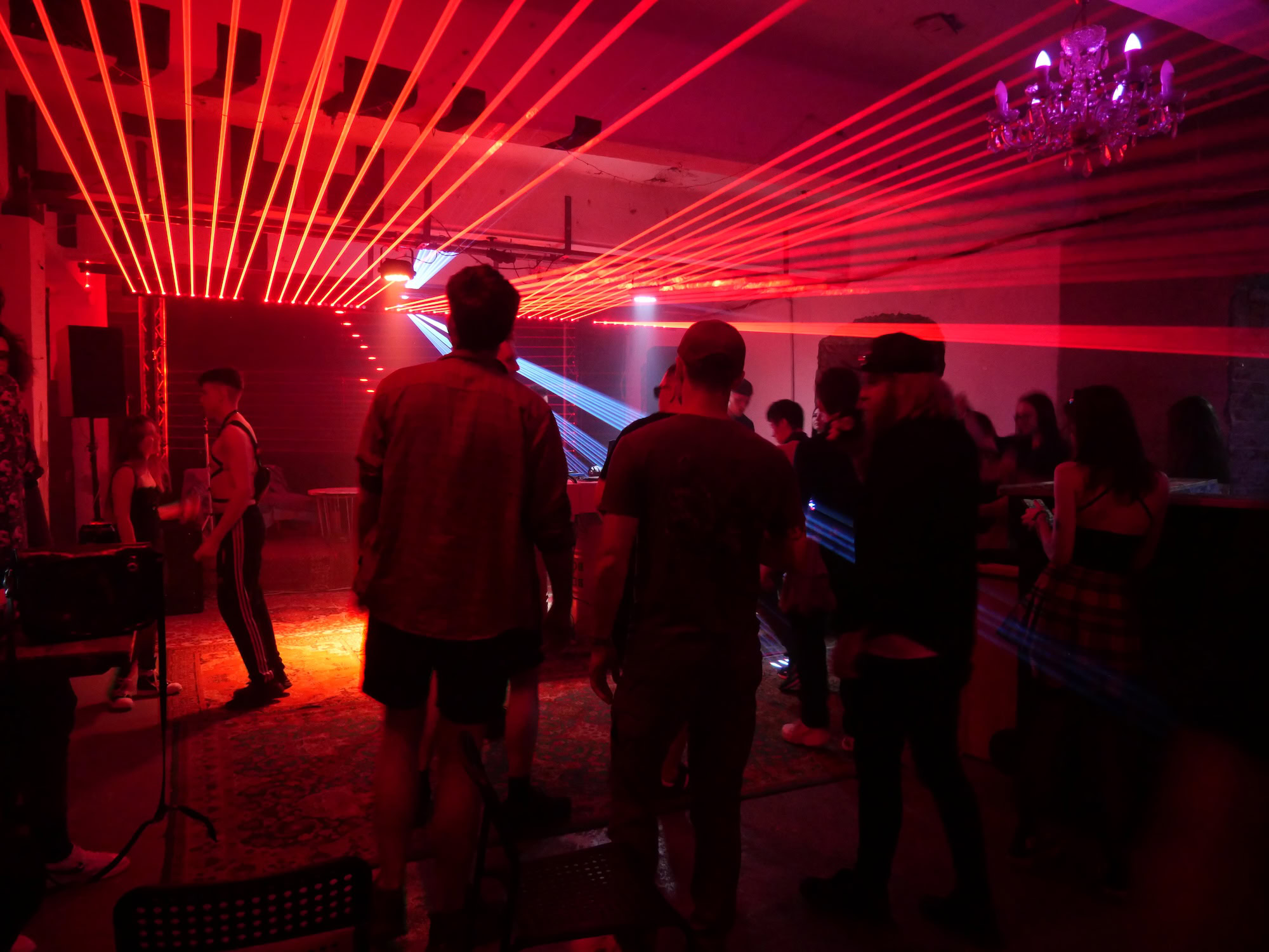 Музика, дощ і хот-доги: як танцювали в Запоріжжі на Гараж паті