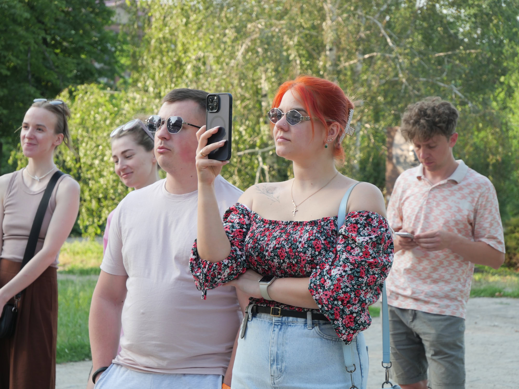 «Clean & Dance»: як небайдужі запоріжці прибирали у сквері Тарасова під музику