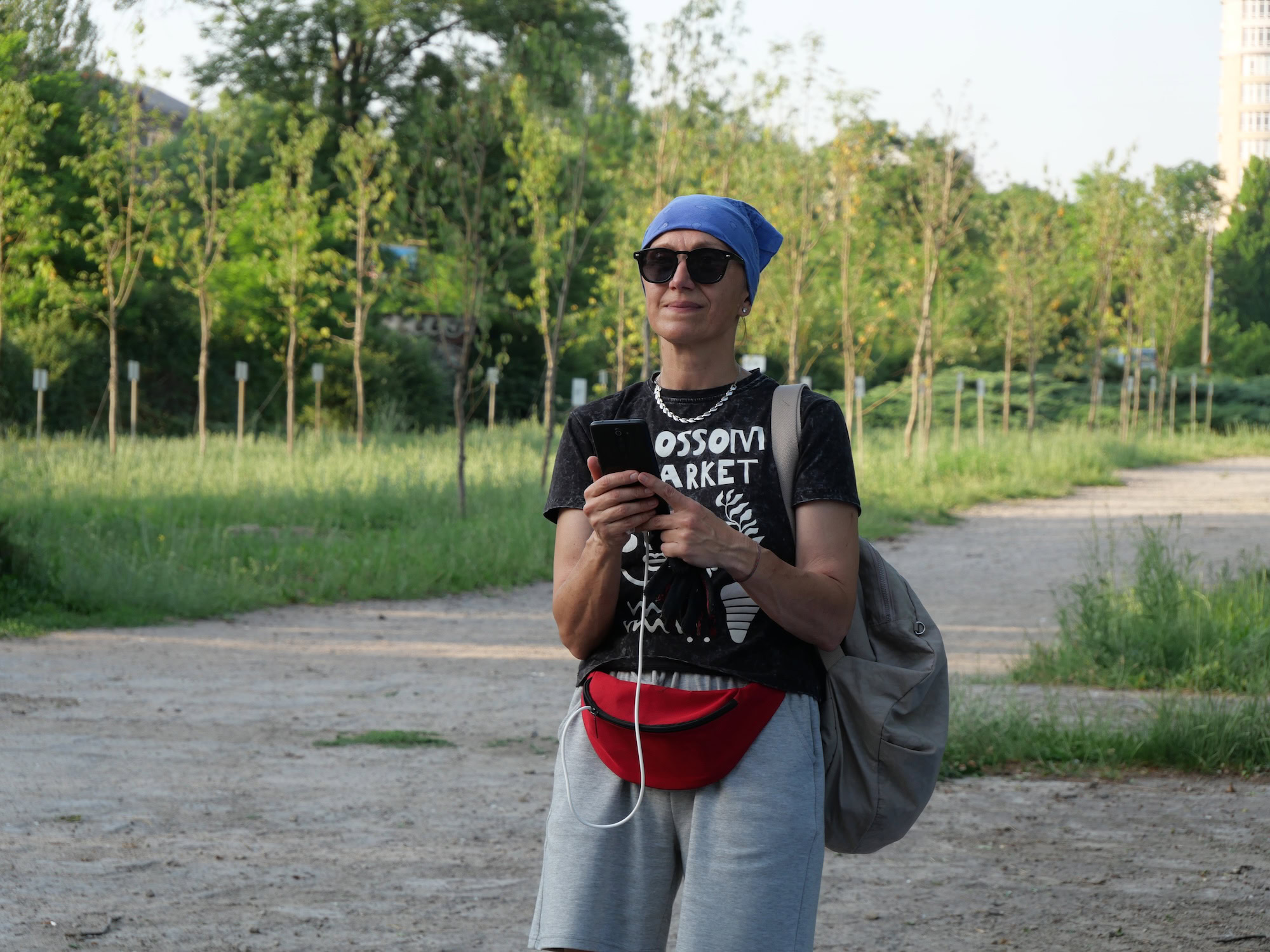 «Clean & Dance»: як небайдужі запоріжці прибирали у сквері Тарасова під музику