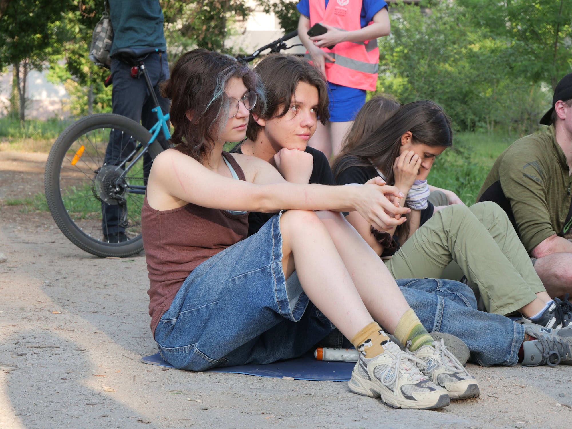 «Clean & Dance»: як небайдужі запоріжці прибирали у сквері Тарасова під музику