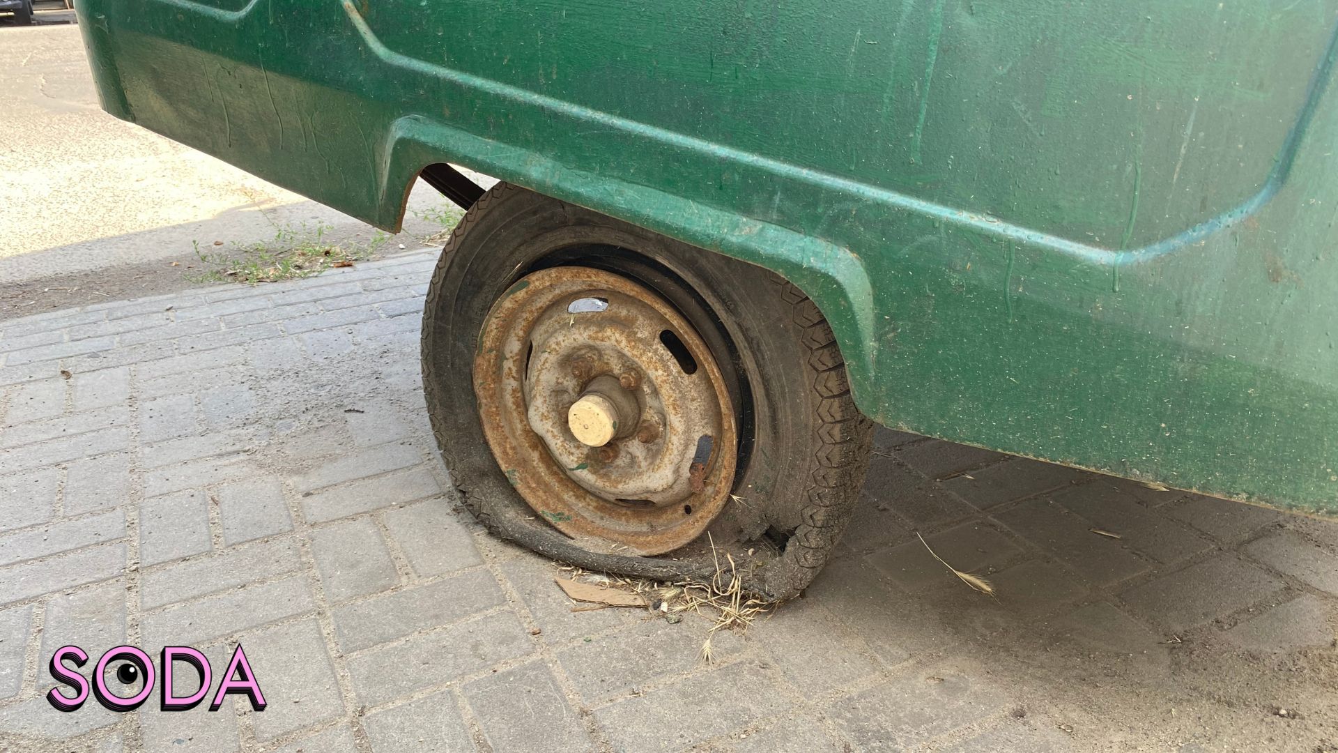 Поржавіла нерухомість: що робити з покинутими авто в Запоріжжі та як це питання вирішують в іншим містах