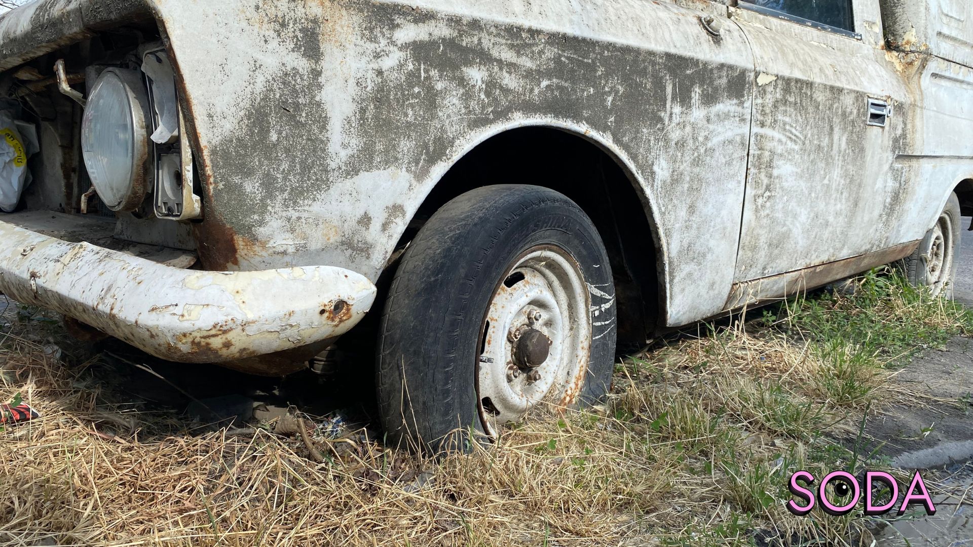Поржавіла нерухомість: що робити з покинутими авто в Запоріжжі та як це питання вирішують в іншим містах