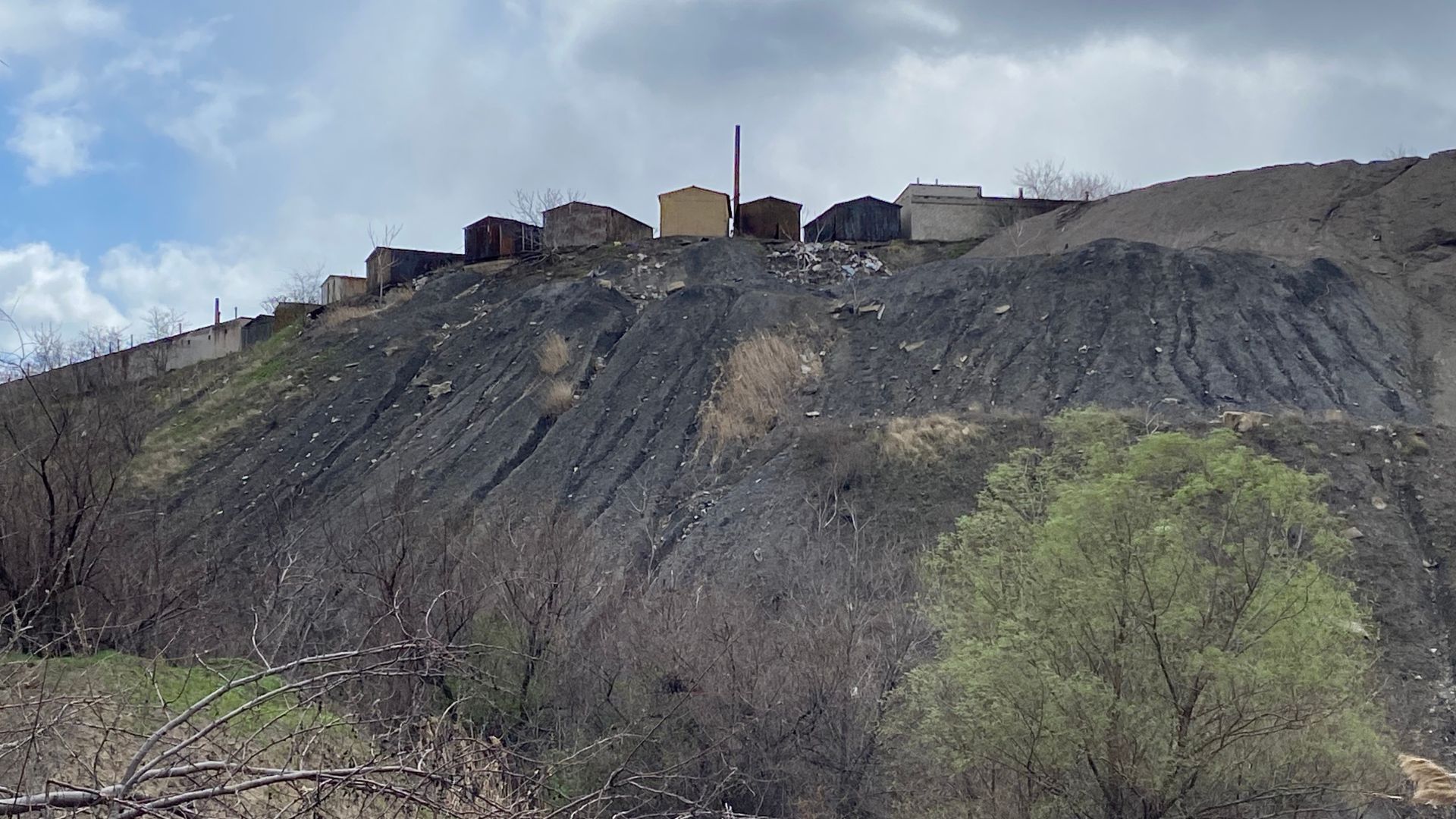 «Мазутне озеро»: як в Запоріжжі вже 50 років ігнорують токсичну промислову спадщину