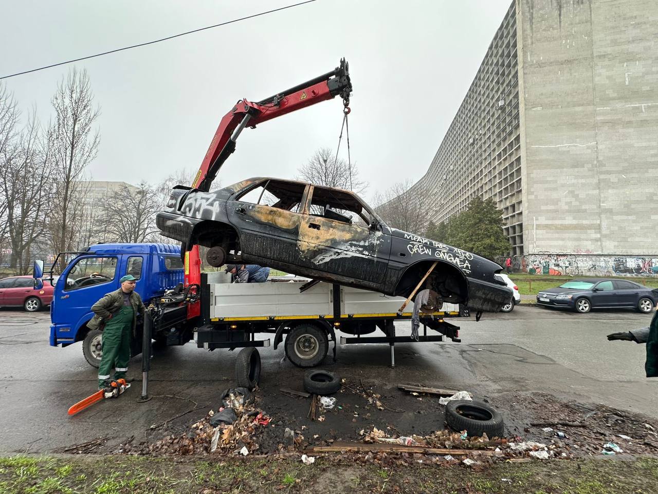 Поржавіла нерухомість: що робити з покинутими авто в Запоріжжі та як це питання вирішують в іншим містах
