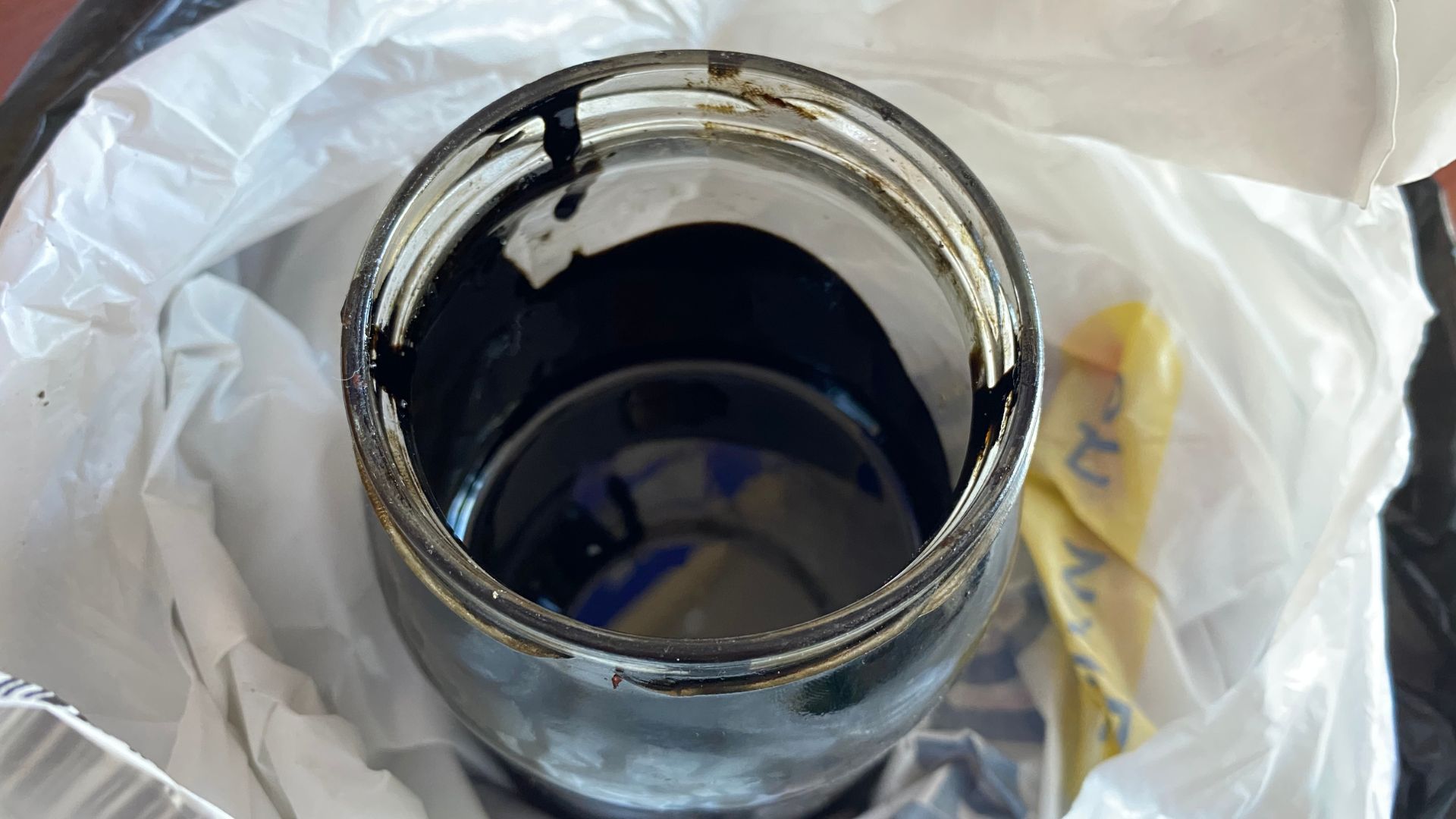 «Мазутне озеро»: як в Запоріжжі вже 50 років ігнорують токсичну промислову спадщину