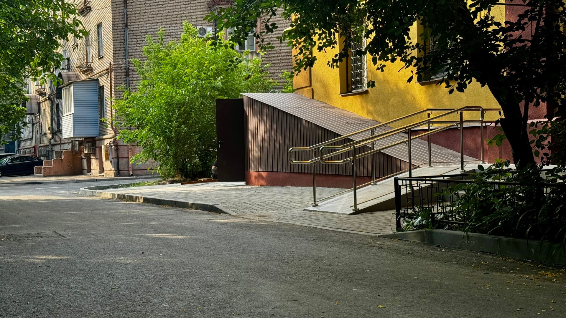 97% готовності: чи стане червень останнім місяцем ремонту на Сталеварів, 16