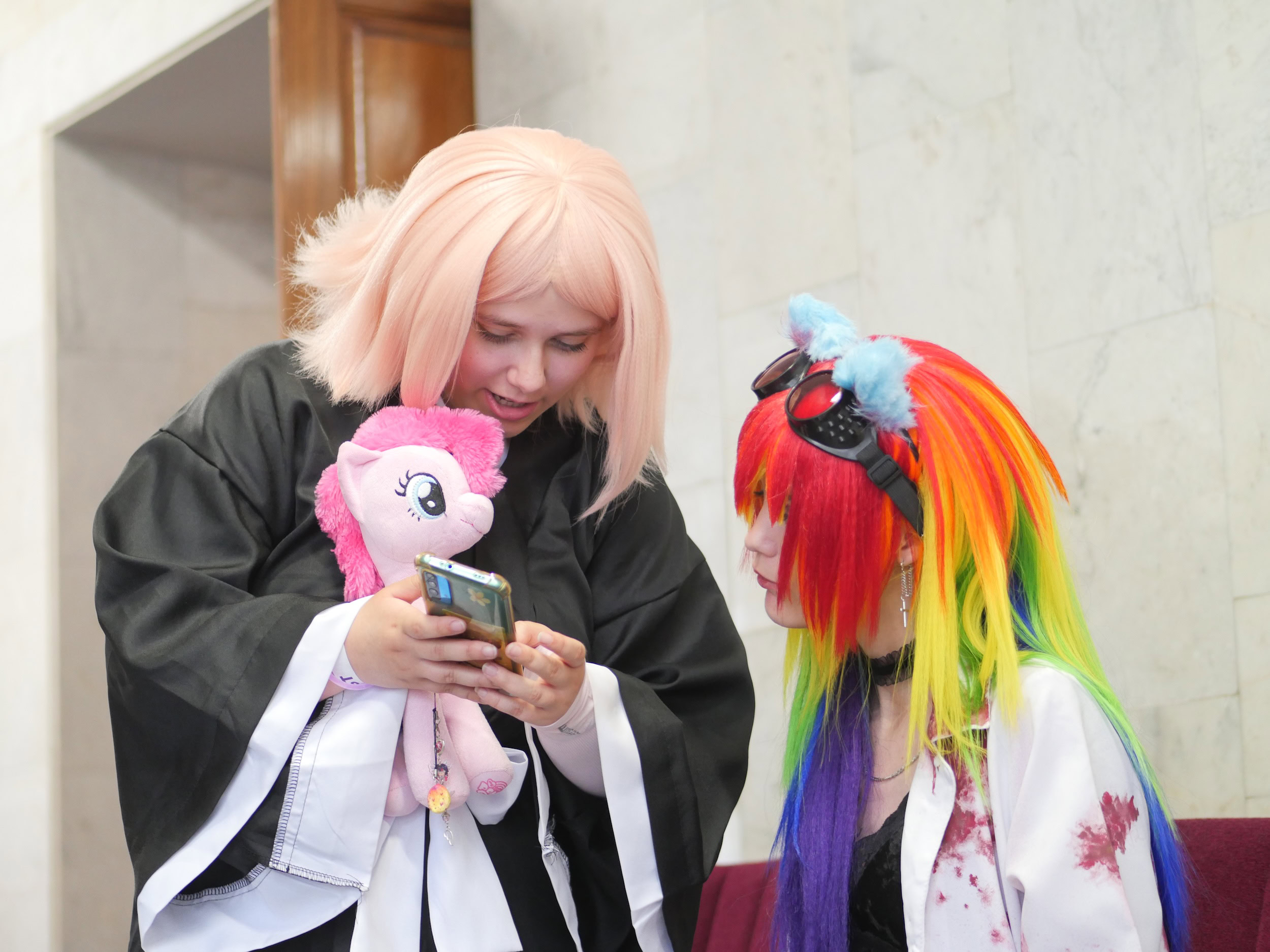 Косплей, кавер-денс та ярмарок: в Запоріжжі відбувся Kokomi Fest