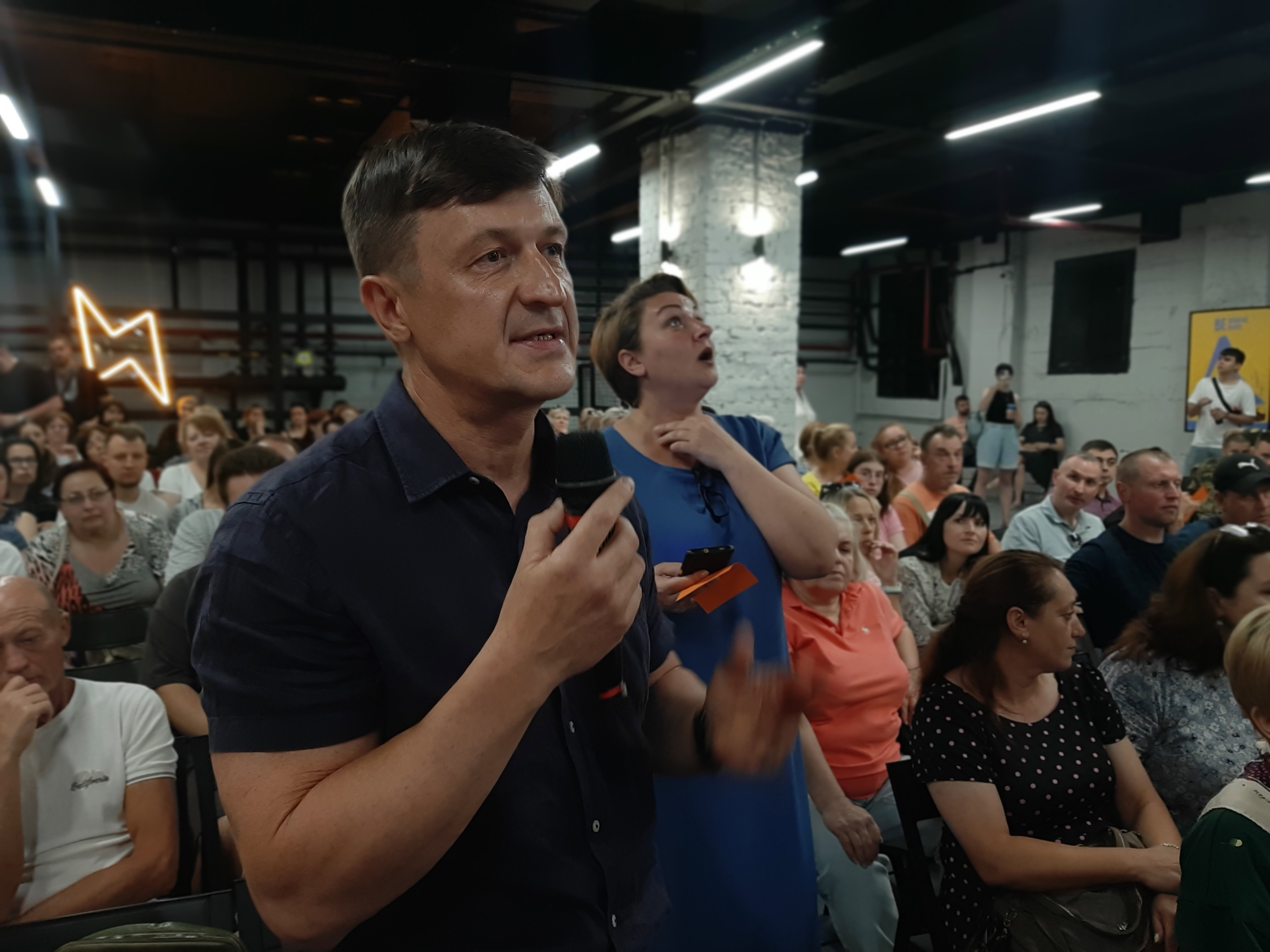 Безпека або відпочинок: як у Запоріжжі пройшли громадські слухання щодо ремонту скверу Маяковського