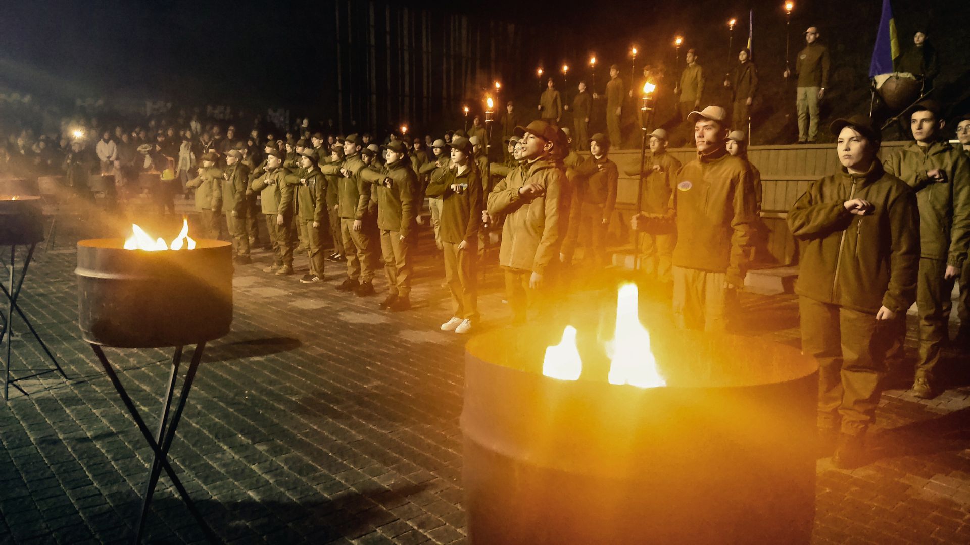 У світлі смолоскипів: нові «Байдівці» склали присягу на Хортиці