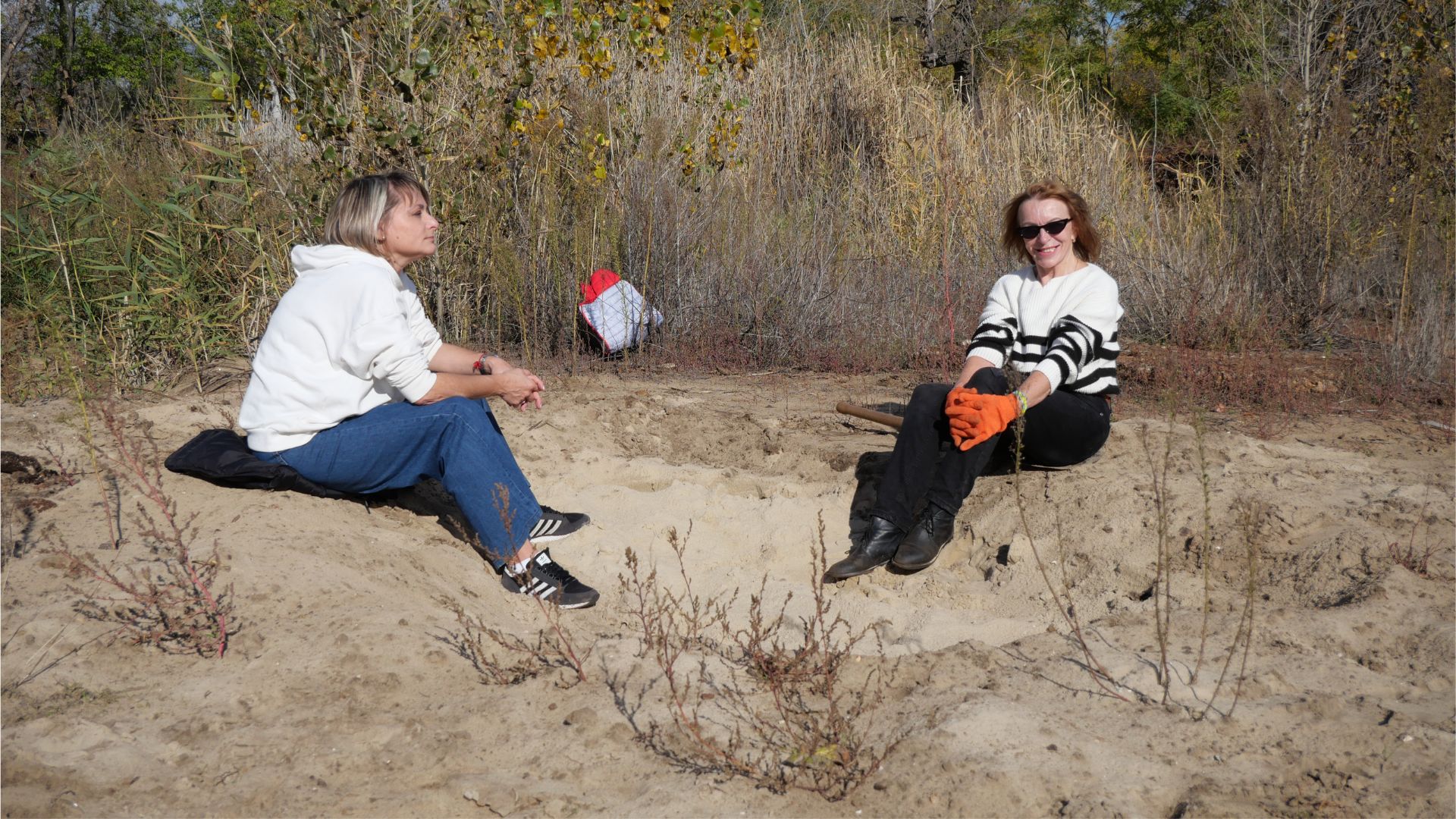 «Палаюча Москва» на берегах Сухої: як запоріжці рятують річку бузковою толокою