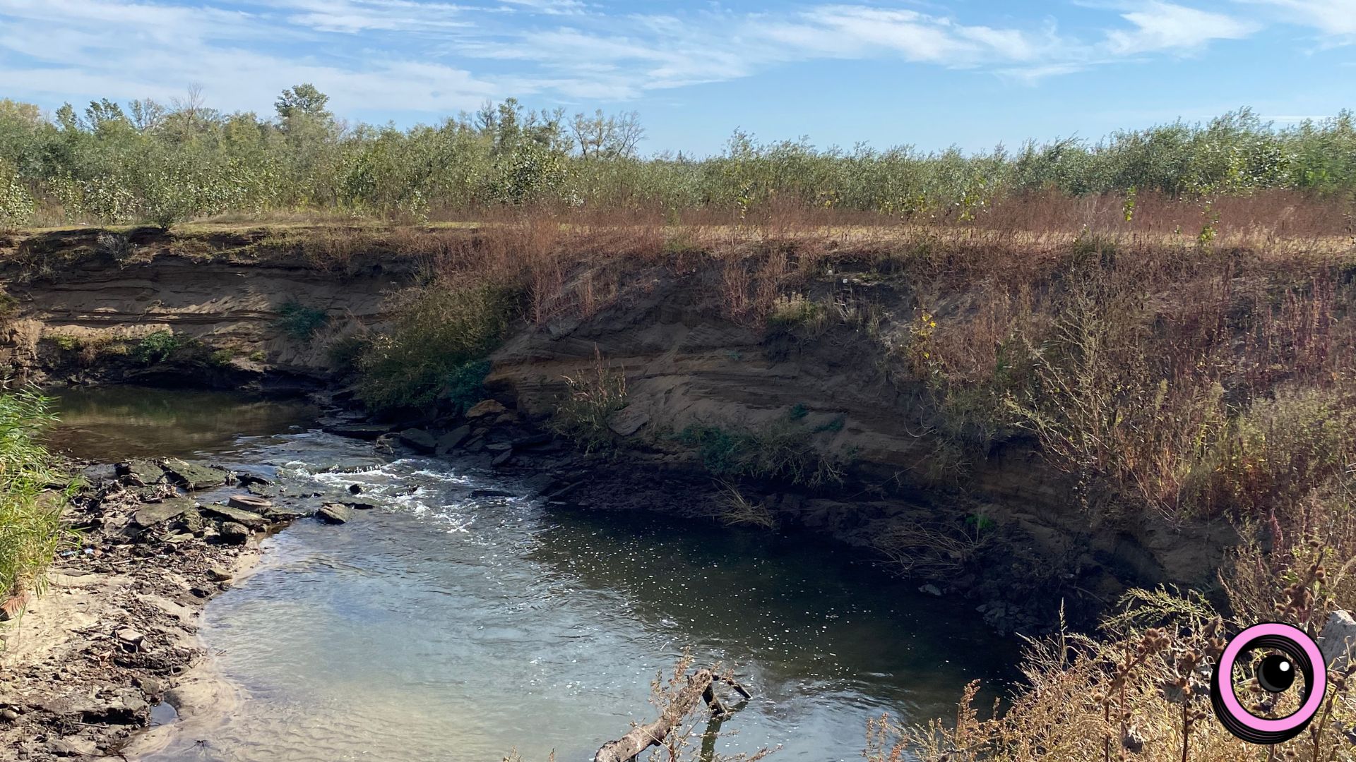 Річкова експедиція та «Палаюча Москва»: екоактивісти запрошують долучитися до «бузкового» берегоукріплення