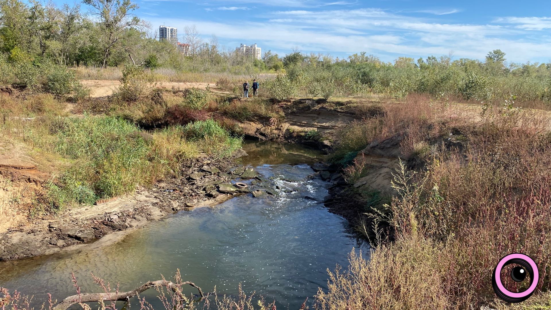 Річкова експедиція та «Палаюча Москва»: екоактивісти запрошують долучитися до «бузкового» берегоукріплення