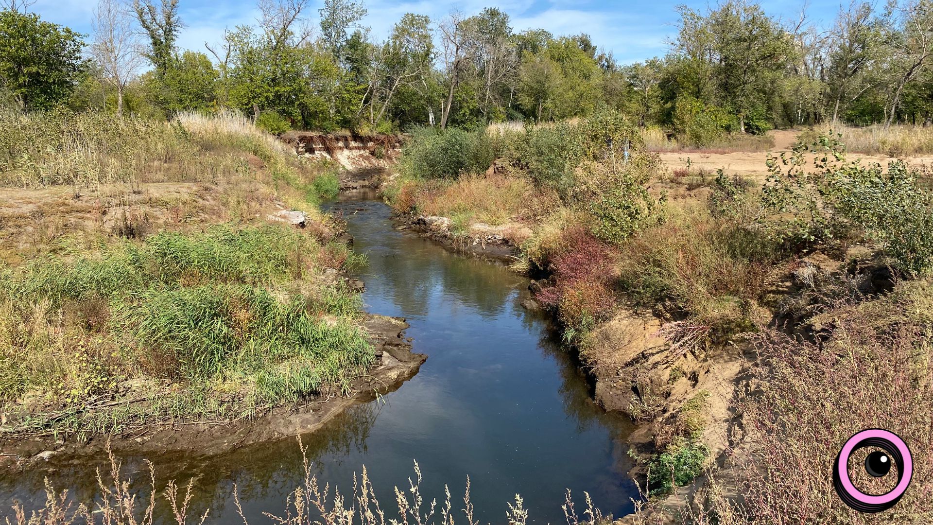 Річкова експедиція та «Палаюча Москва»: екоактивісти запрошують долучитися до «бузкового» берегоукріплення