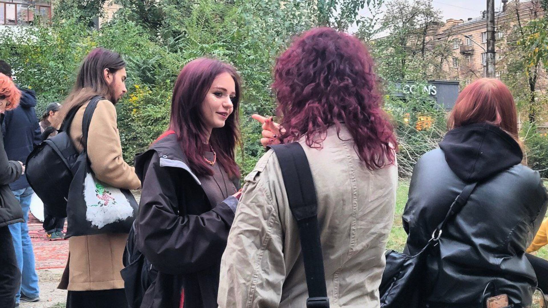 Музика, пам’ять та боротьба: як у Запоріжжі гуртуються для порятунку скверу Тарасова