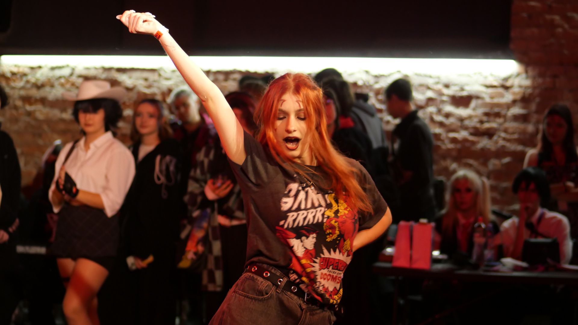 Костюми, аніме та техно: як Запоріжжя відсвяткувало Геловін