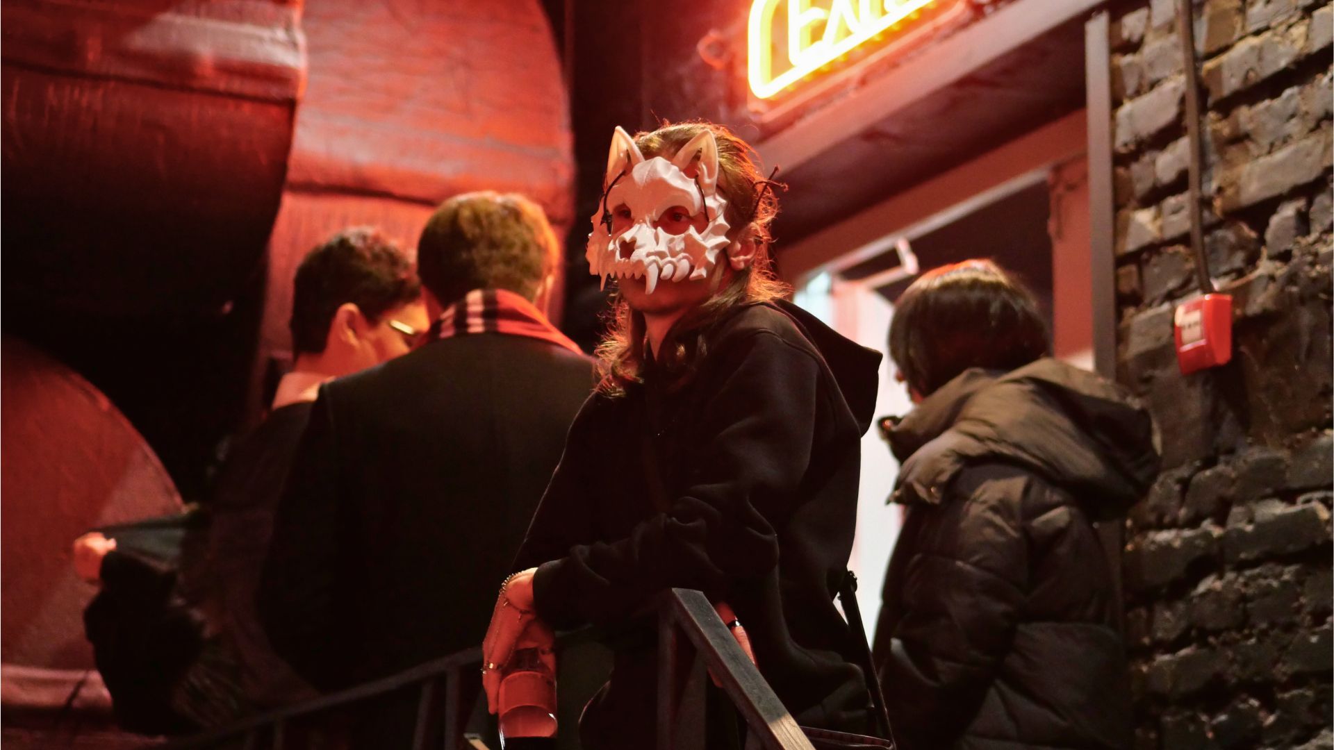 Костюми, аніме та техно: як Запоріжжя відсвяткувало Геловін