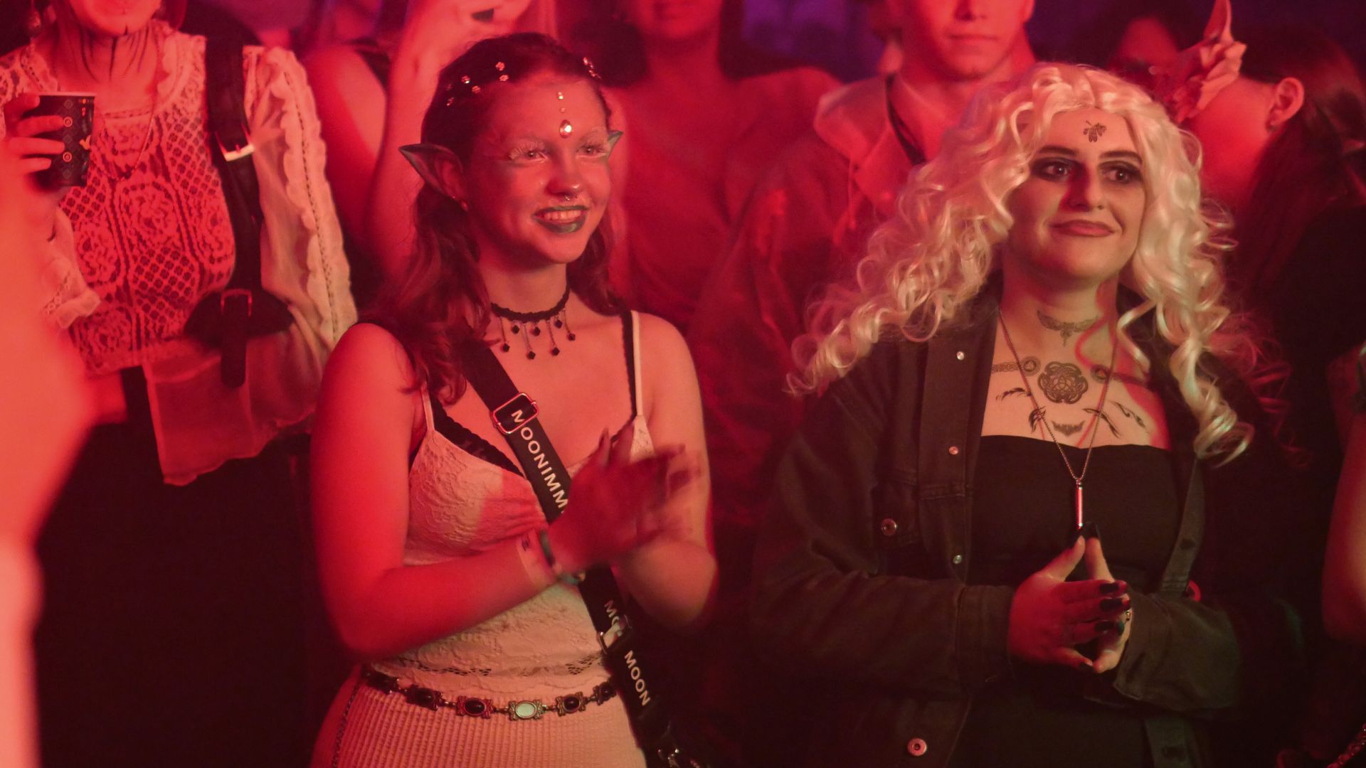 Костюми, аніме та техно: як Запоріжжя відсвяткувало Геловін