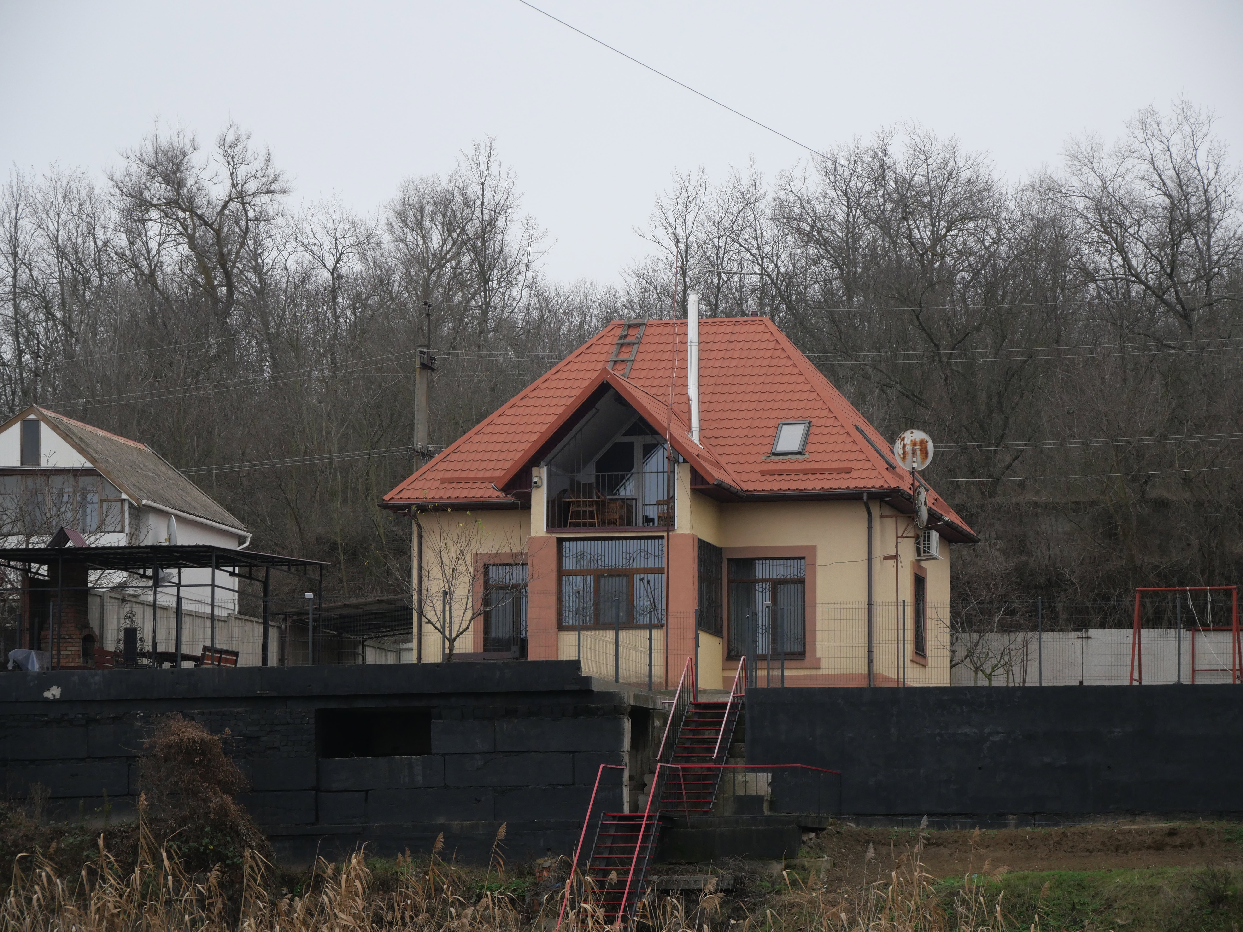 Ціна vs Оцінка: як очільниця Служби відновлення Запорізької області купила будинок вдвічі дешевше за його офіційну вартість