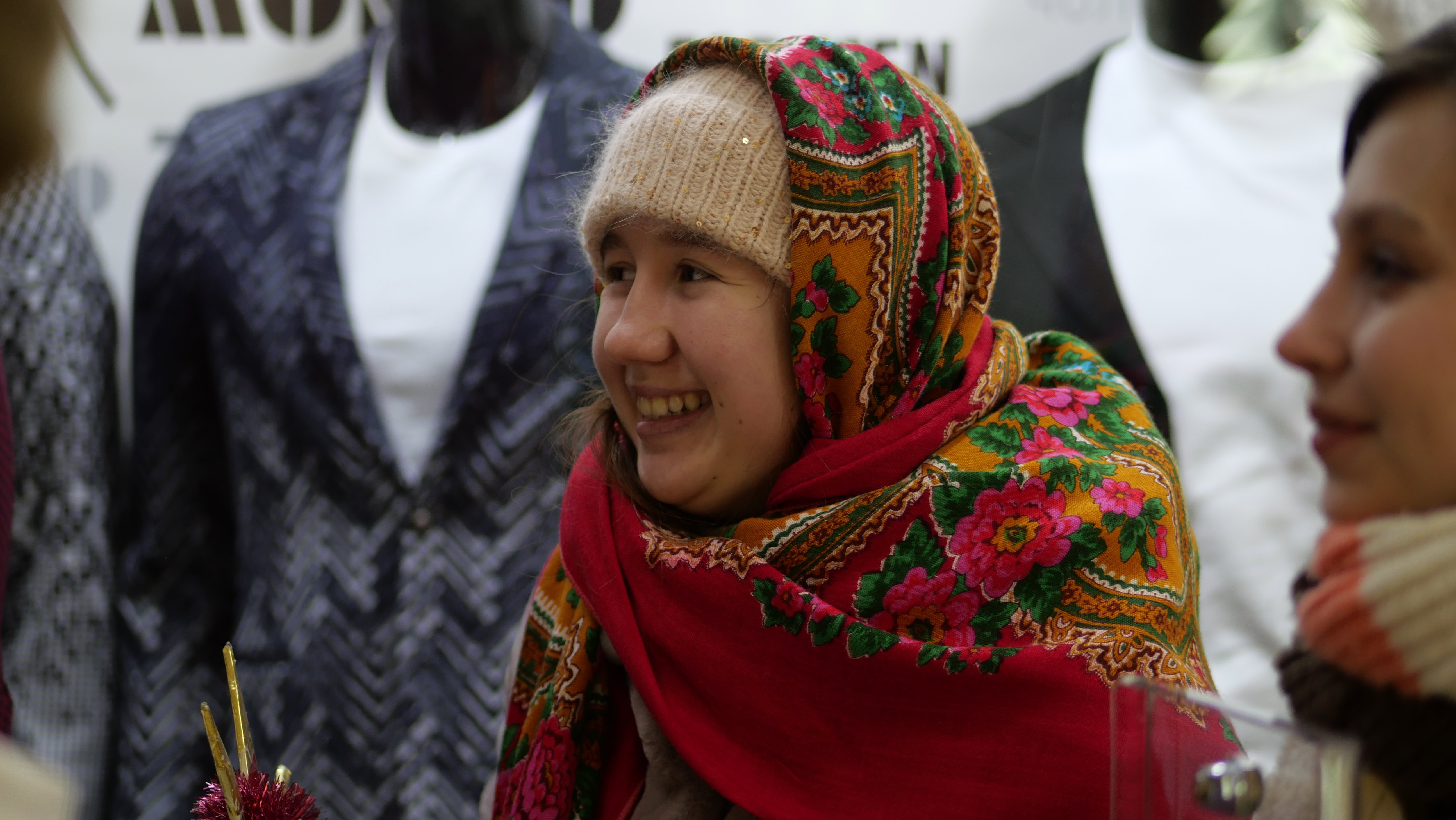 Коляд, коляд, колядниця: як запоріжці у Різдво збирали гроші на ЗСУ