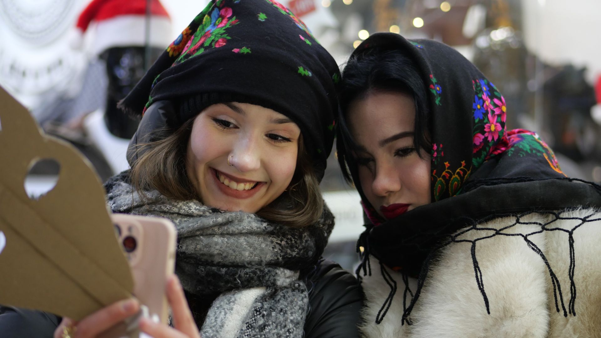 Коляд, коляд, колядниця: як запоріжці у Різдво збирали гроші на ЗСУ