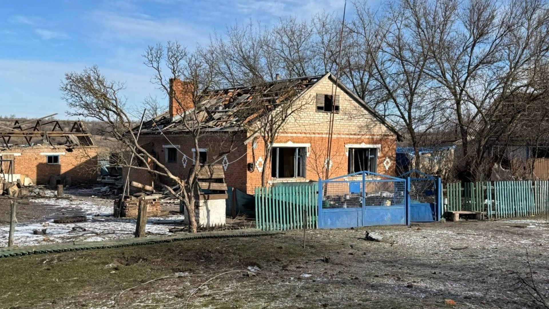 «Рускій мір прийшов і до нас»: як живе село Жовта Круча