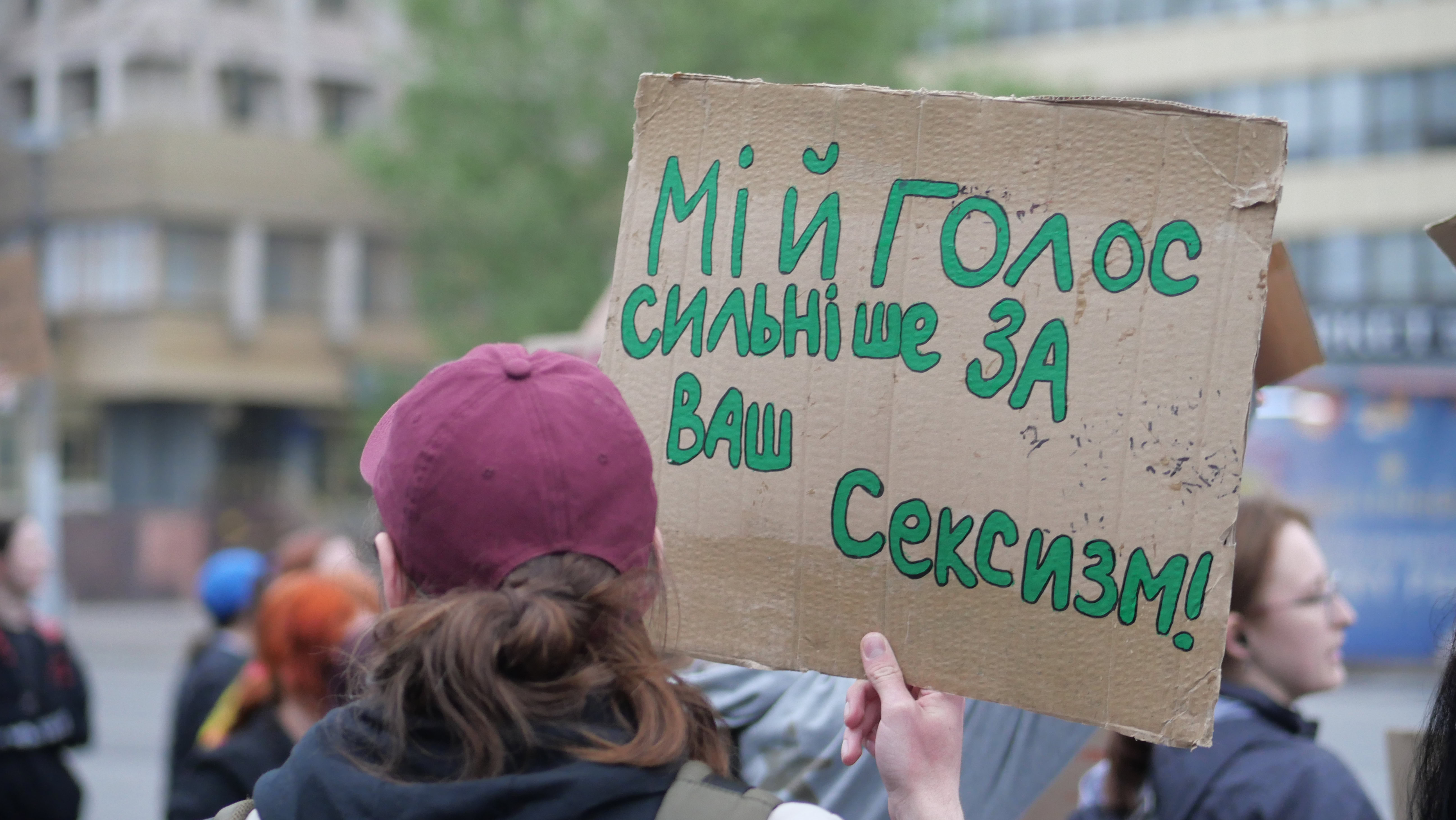 Під дощ та гуркіт тулумбасів: у Запоріжжі вдруге пройшов мітинг проти нового Цивільного кодексу