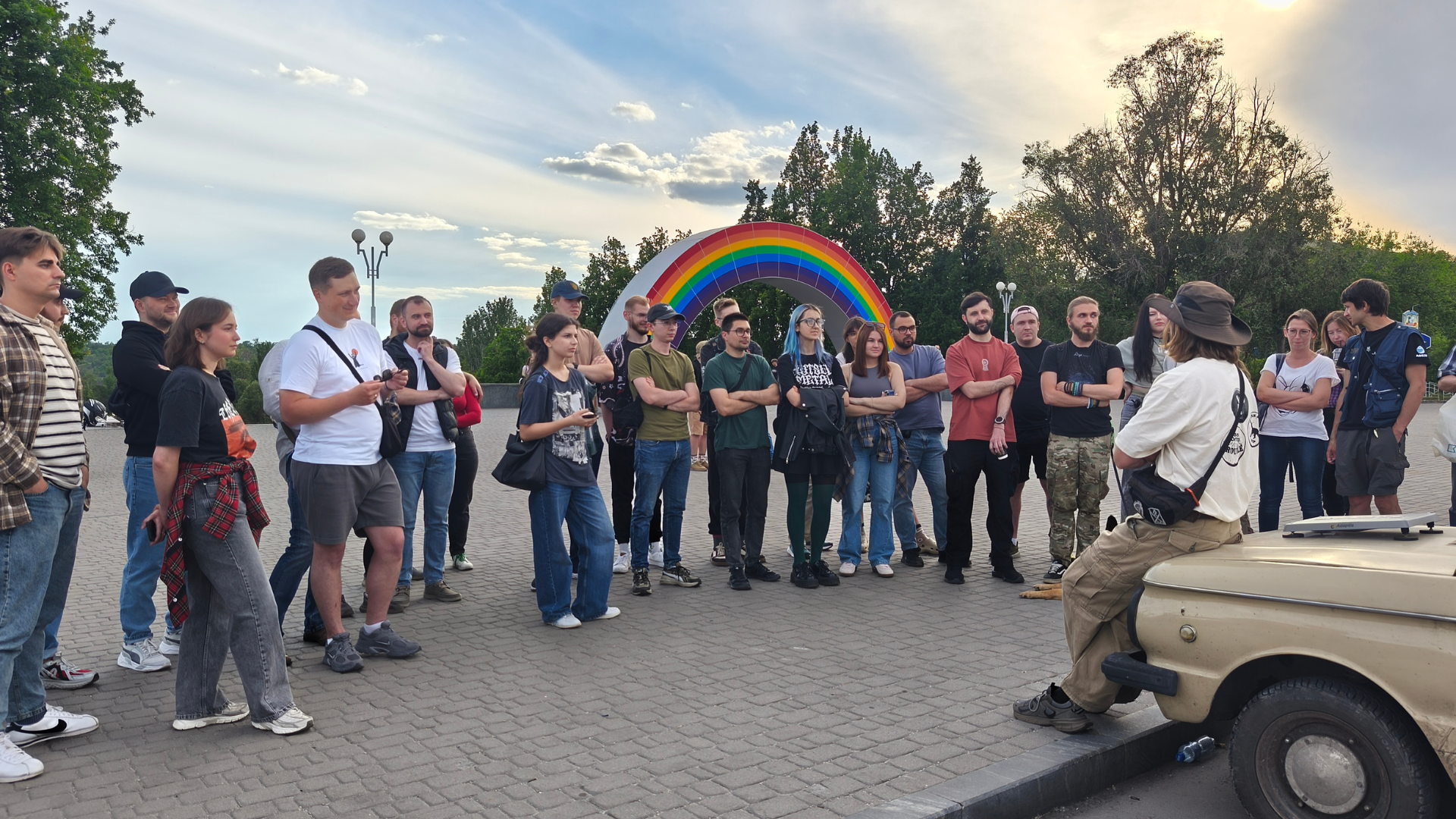 На «Запорожці» зі старлінком на капоті: до Запоріжжя завітала команда «Хащів»