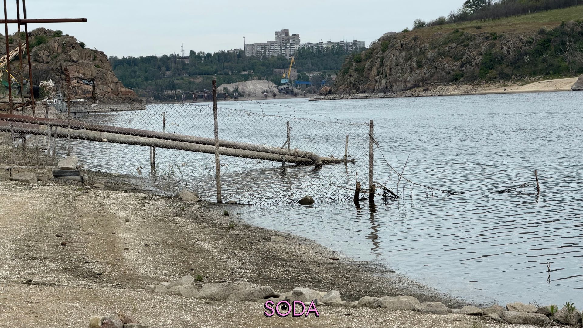 На папері є, в реальності — немає: яка ситуація з захисною смугою правого берега Дніпра в Запоріжжі