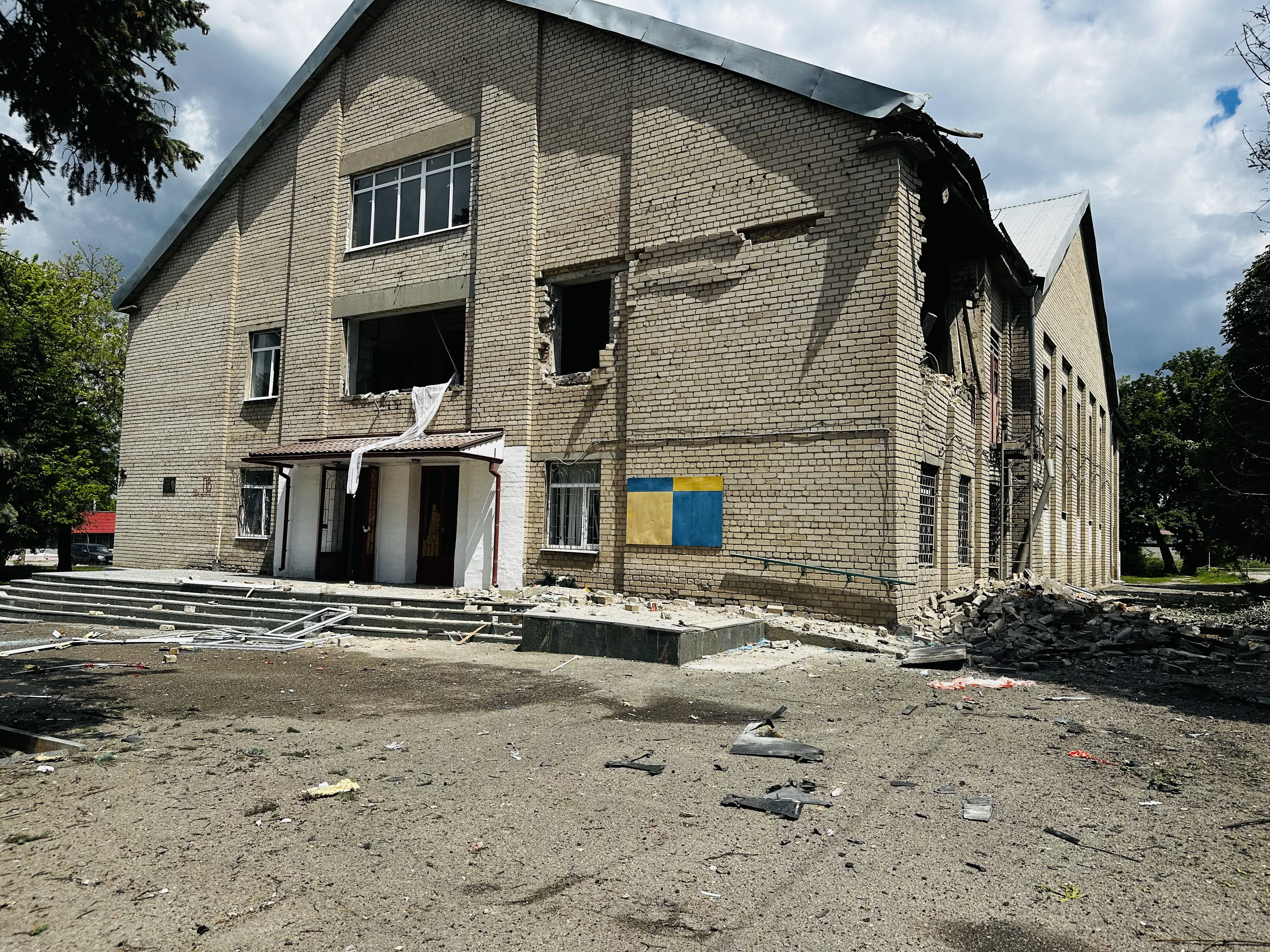 «Там, де жевріє надія, але дементори висмоктують життя»: Вільнянськ — місто, що живе попри війну
