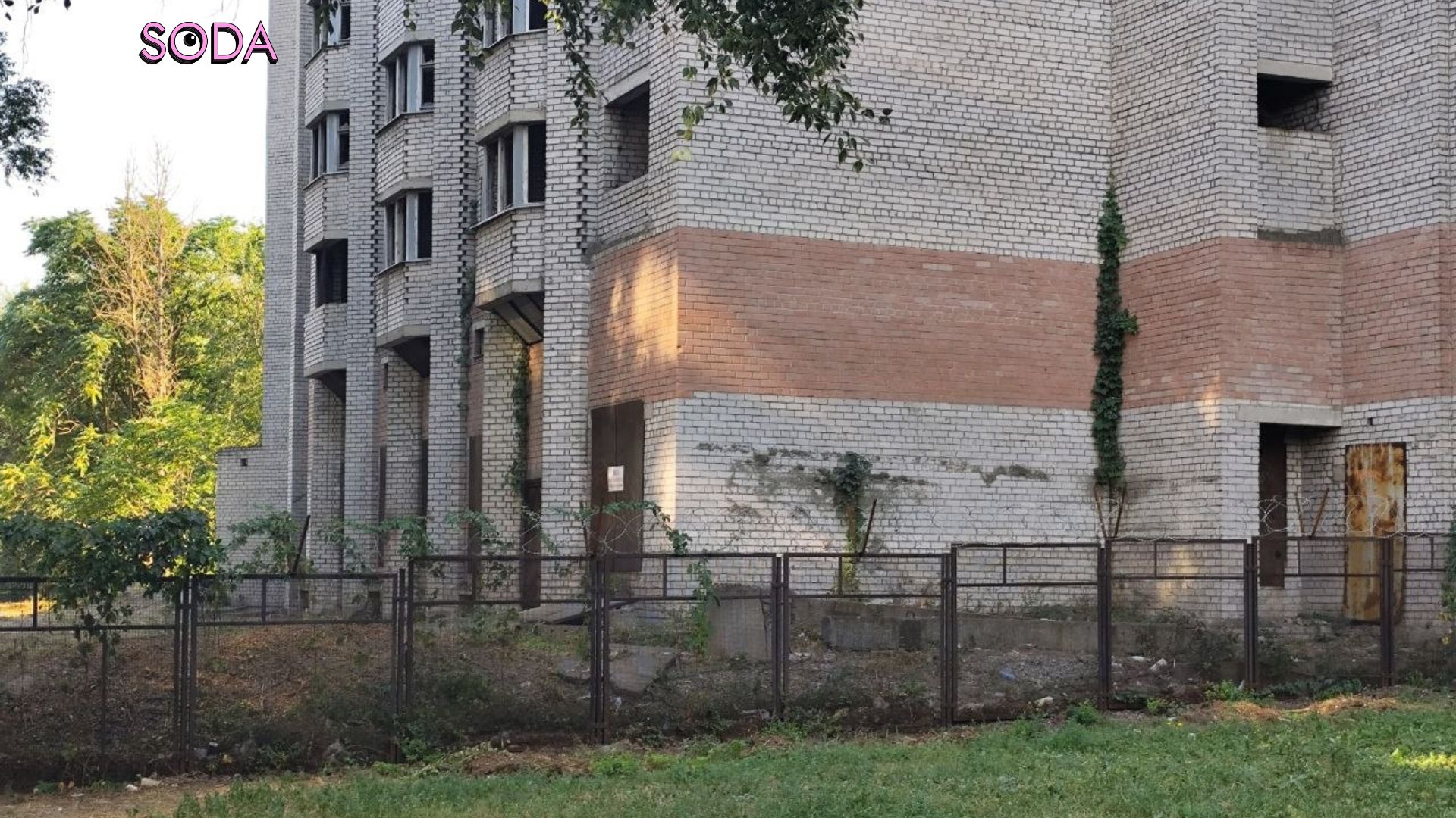 Будинок по Історичній: як промисловий гігант Запоріжжя вже 20 років орендує недобудову